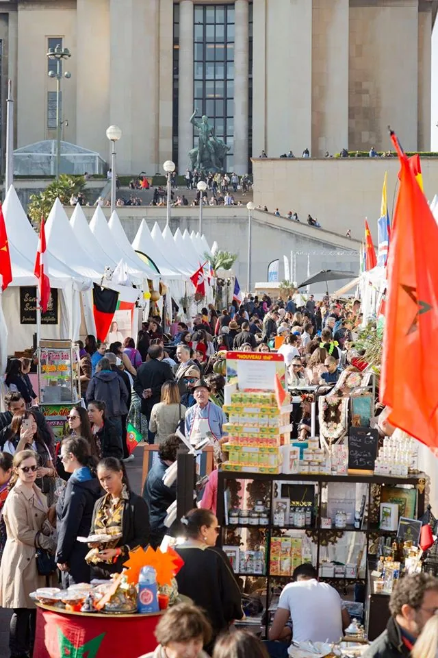 Village gastronomique installé dans un espace extérieur